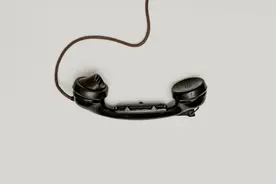 终于，我们可以理直气壮地告别“港版手机”图片