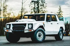 兰博基尼史上唯一的越野车，中东富豪的豪华越野玩具，LM002图片