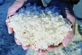 海水为什么不能喝？不仅是因为咸，看看将海水煮开后里面都有什么图片