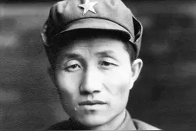 四野四位兵团司令员，他指挥了塔山战役，却未授衔，晚年成副主席图片