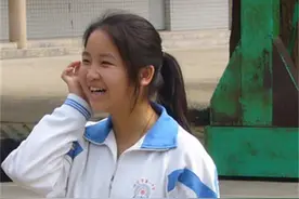 彭彩金：11岁扛起家庭重担，照顾双残养父母，拒绝和亲生父母相认图片