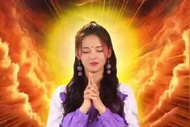 杨超越上位史：从盐城“村花”，到背靠港娱大佬，顶配资源何来？图片