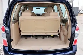 “7座车”与“5座车”的差别有多大？安全、空间、价格保险都不同图片