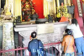 广东人为什么特别喜欢拜神？//叶曙明图片