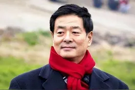 有人选择在娱乐圈硬混，有人选择保家卫国，同是星二代差距还挺大图片