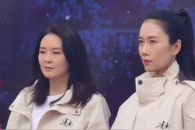 当50岁王艳和温峥嵘同框，才发现女人到中年，幸不幸福都写在脸上图片