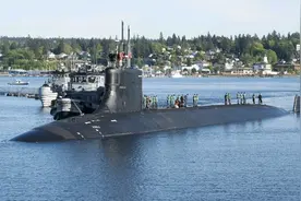 惨！看到南海撞山核潜艇的现状后，他们怒了……图片