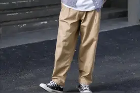 身高不到180的男生，少穿这3双鞋吧！邋遢显矮，不招女生喜欢图片