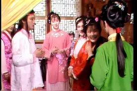 红楼梦：她是大观园中最不起眼的存在，却逆袭成高不可攀的女王图片