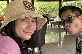 黄伊汶暑假送儿子到深圳军训，8岁儿子日晒雨淋，出营后当场痛哭图片