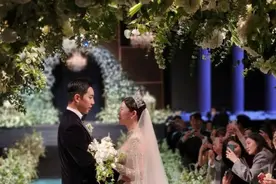 他俩也能修成正果？婚礼邀请大半个韩娱，网友：尊重祝福？图片