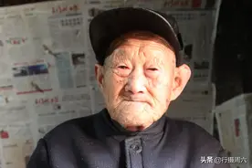 河南农村百岁老爷爷，2个饮食习惯很特殊，56岁儿子说出长寿之道图片