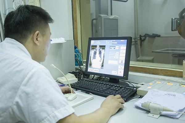 双肺纹理增强吃什么药?（肺纹理增多）