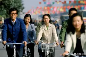 我国80年代中期，一个月工资，到底有多少钱？图片