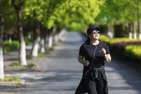 100个人里面有多少人能活过70岁？概率有多大？看完就明白了图片