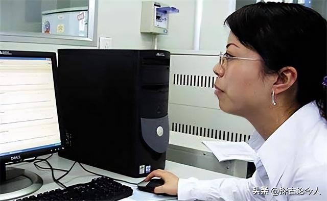 �й����Ӽ�����һ�˵��Ǿ�����ʵ��ħ�ã��Ҽ�������������үү