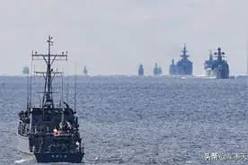 中俄军舰东西同步行动，绕日本“自由航行”，日本应该听得懂警告图片