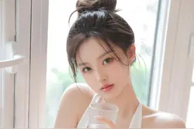 软硬皆施倒追十年，终于在他生日这天，我们一夜荒唐。图片