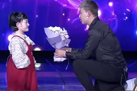 袖珍网红李大可爱：身高1.1米，嫁给1.87米帅哥，结婚两年被抛弃图片