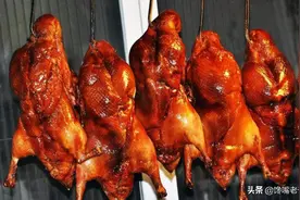 一只烤鸭卖18元，而活鸭成本要50元？为何加工后还便宜了？涨知识图片