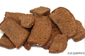 还记得掺锯末的黑列巴吗？现在俄军的野战伙食还那么硬核吗？图片