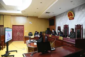 2017年，广西男子公考第一被同学举报：专业不符为啥他可以报名？图片