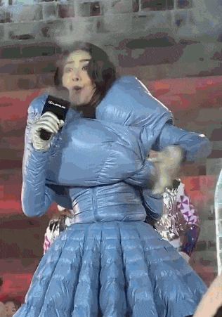 表面是艺人，实际是富家千金的8位女星，她们更不怕的就是潜规则
