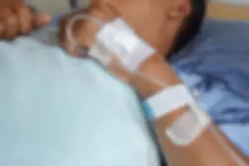 55岁大叔，坚持每天喝醋“软化血管”，半年后身体健康情况如何？图片