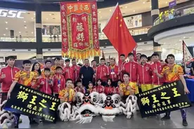 恭喜！广西藤县舞狮代表队，出国比赛获得国际狮王亚军！图片