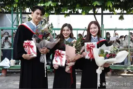 毕业啦！泰星Ohm&Love&June&Blue诗大毕业图片
