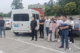 胆真大！非法营运还超员被民警现场查获！图片