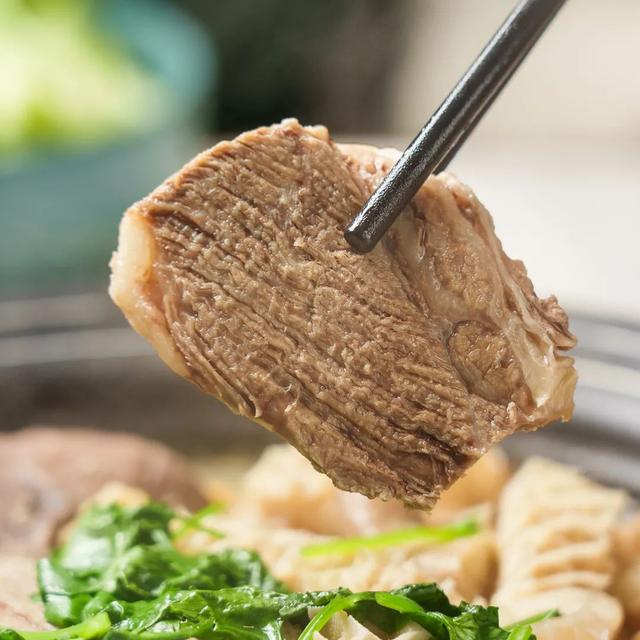 吃完榴莲可以喝花胶汤吗 2025年榴莲可以和花胶一起煲汤吗