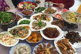参加厦门农村结婚喜宴，个个是硬菜配好酒，原来可以豪横到这种地步图片