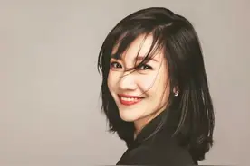 40岁美女主持人官宣结婚怀孕！挺大肚子吃冰淇淋，老公身份太神秘图片