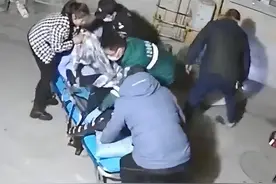 13岁男孩考18分被父亲刺死，最后遗言是：“爸爸，我在好好学习”图片