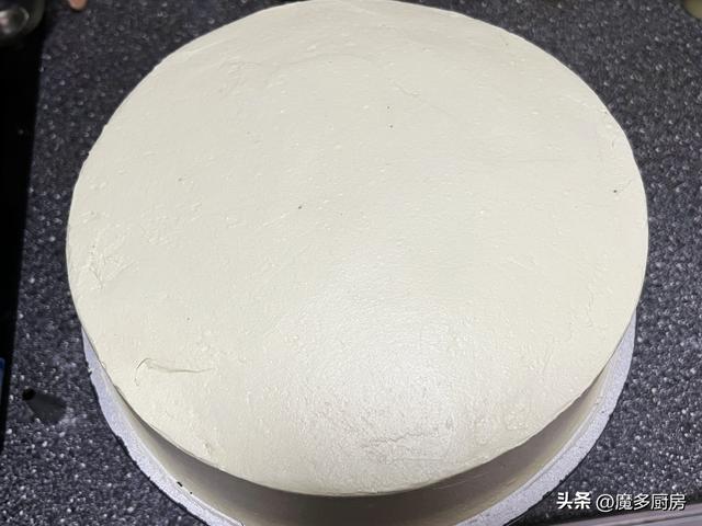 蛋糕越做越顺手，10寸奶油蛋糕也不用买了，详细制作步骤分享