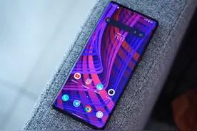 vivo蔡司影像高端手机，12GB+256GB+E5屏，搭载4nm芯片跌至3549元图片