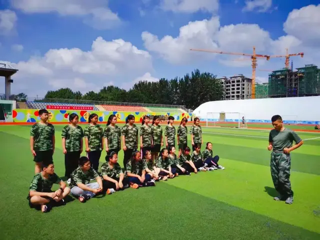 Ϋ´̨ѧУ̬ѧУƷʽ֮ḻʵĳл