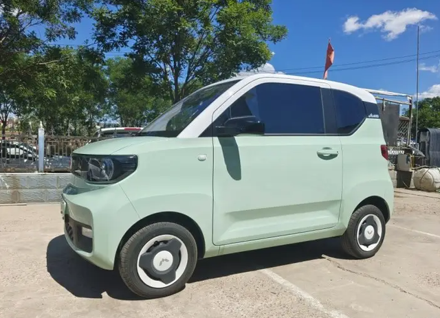 预售3天订单破10万，最便宜敞篷车五菱宏光MINI EV有何魅力？