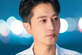 彭冠英帅呆了图片