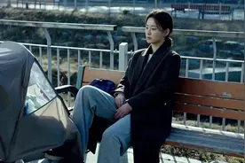 被母乳喂养绑架的产后妈妈：外人围观、医师逼迫，精神濒临崩溃图片