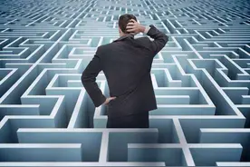 人在职场，当你被边缘化时，需要“反着来”图片