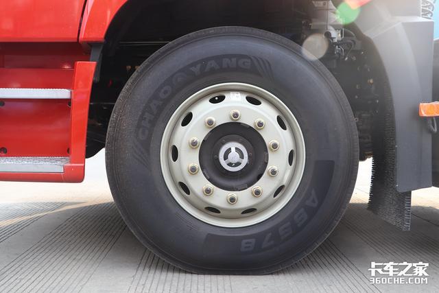 运砂石的货车