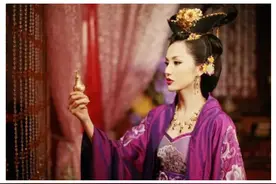 杨坚刚去世，35岁的儿子杨广，就给27岁的庶母宣华夫人送去同心结图片