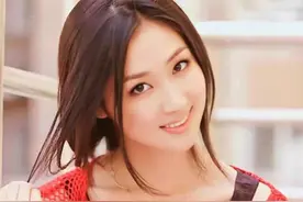 分享图片—漂亮美女涂黎曼图片