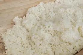好吃的糍粑，是这样打出来的图片
