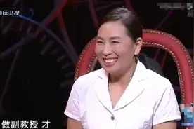 49岁宿管阿姨火爆全网，被官媒“点名”：醒醒吧，她才不是网红图片