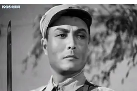 电影《钢铁战士》，张平主演，贺高英演的女特务曾让孩子不敢出门图片