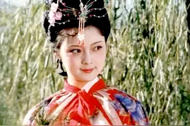 贵族花园里办乡土流水席！薛宝钗自作聪明办螃蟹宴，却犯四大错误图片