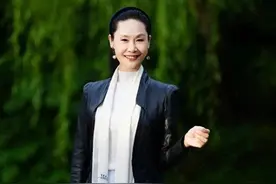 国家一级演员于文华：3次婚姻大起大落，网恋成真幸福吗？图片